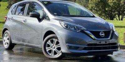 2017 silver Nissan Note