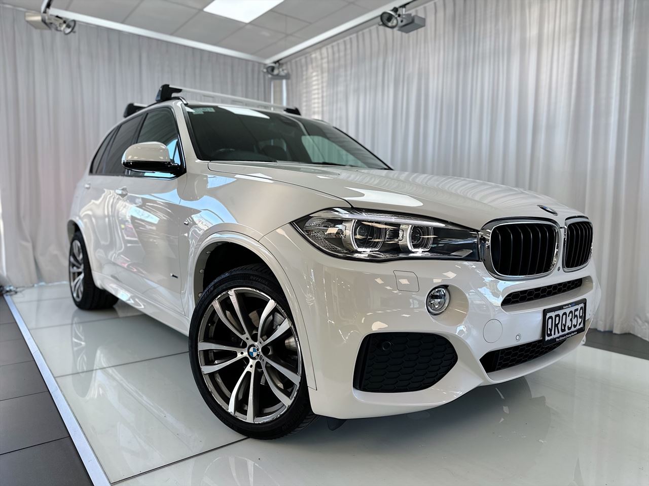 2017 white BMW X5