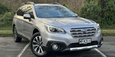 2017silver Subaru Outback