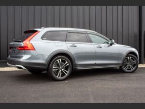 2017 Volvo V90