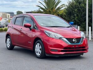 2017 red Nissan Note Hybrid