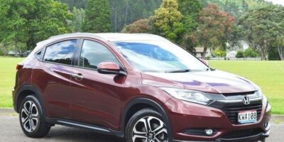 2017 Metallic red Honda HR-V Sport