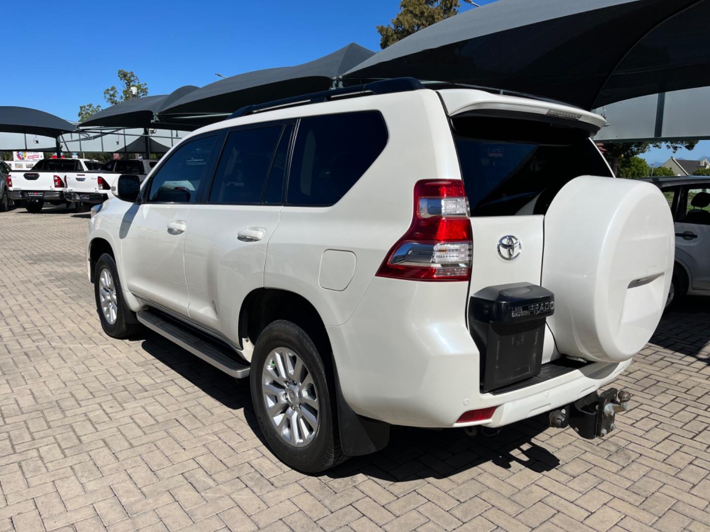 2017 Toyota Land Cruiser Prado