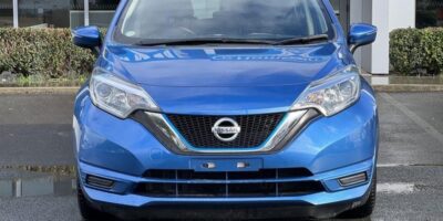 2017 blue Nissan Note X