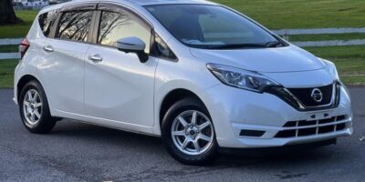 2018 white Nissan Note X