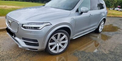 2017 silver Volvo XC90 T8