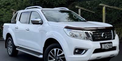 2018 White Nissan Navara St-X