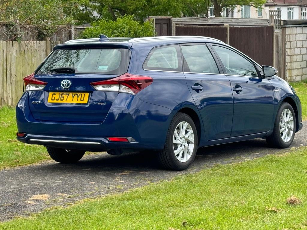 2017 Toyota Auris