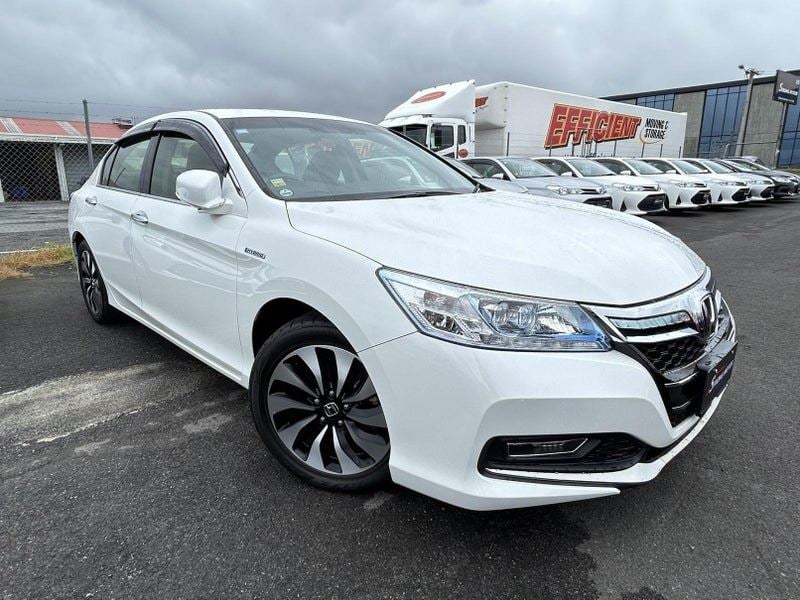 2017 white Honda Accord HYBRID LX