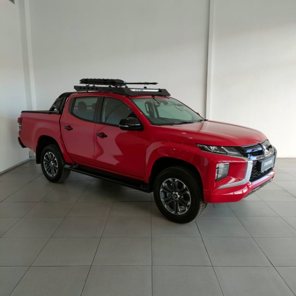 2017 Red Mitsubishi TRITON Di-DC