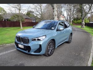 2017 Green BMW X1 3rd view