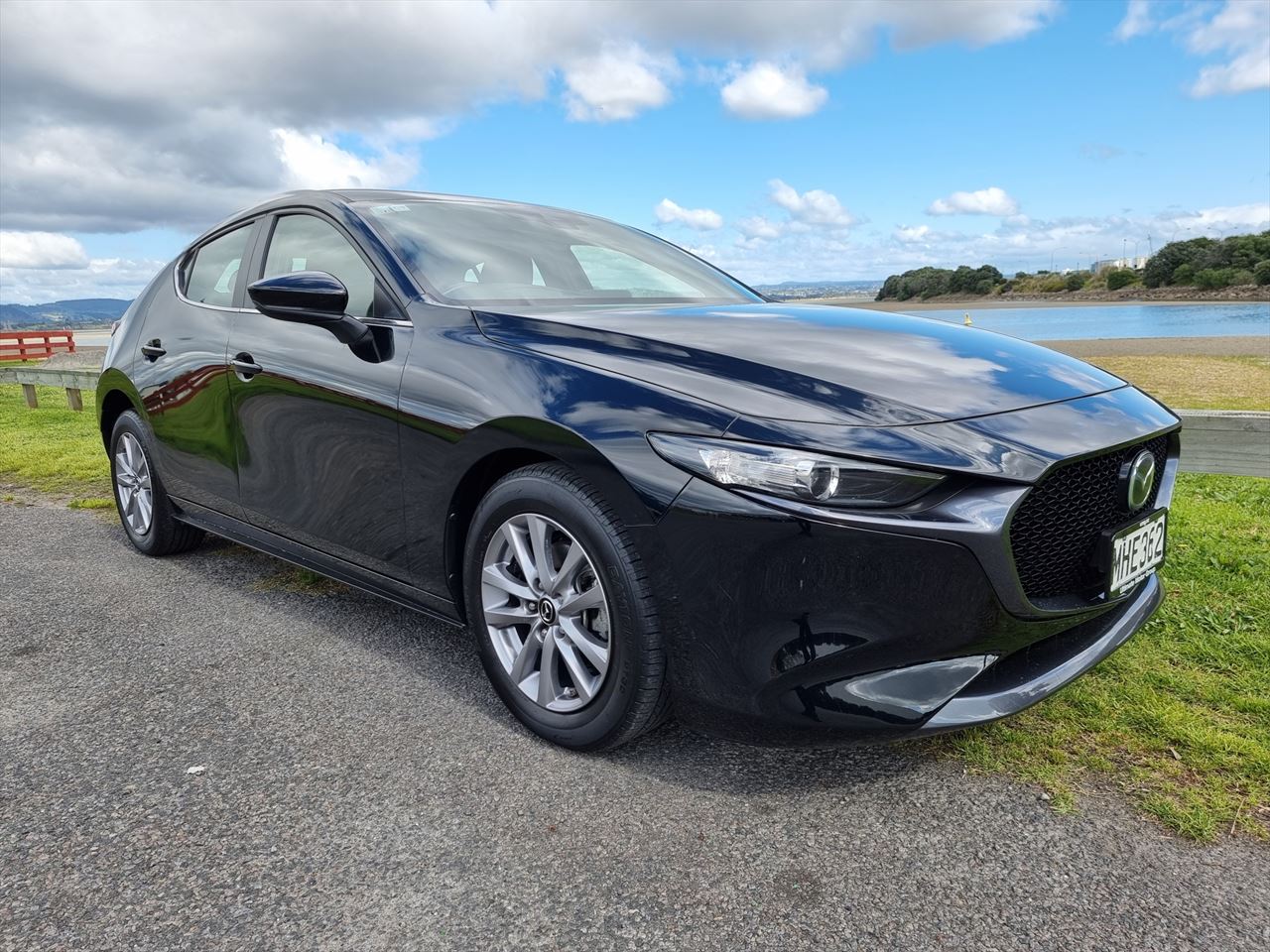 2019 black Mazda 3