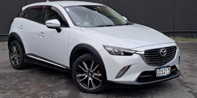 2017 white Mazda CX-3