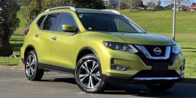 2018 Green Nissan X-Trail