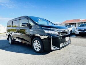 2017 black Toyota Voxy