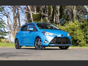 2017 blue Toyota Vitz