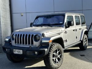 2020 silver Jeep Wrangler