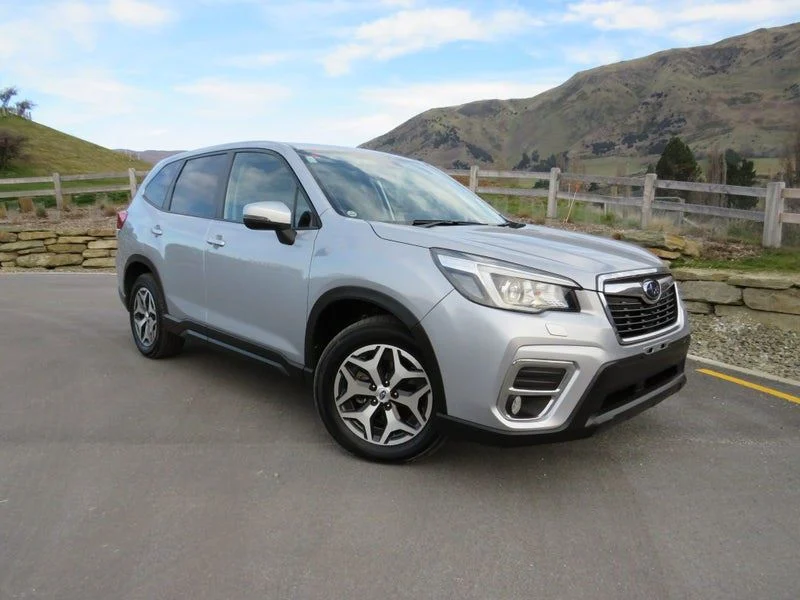 2019 silver Subaru Forester