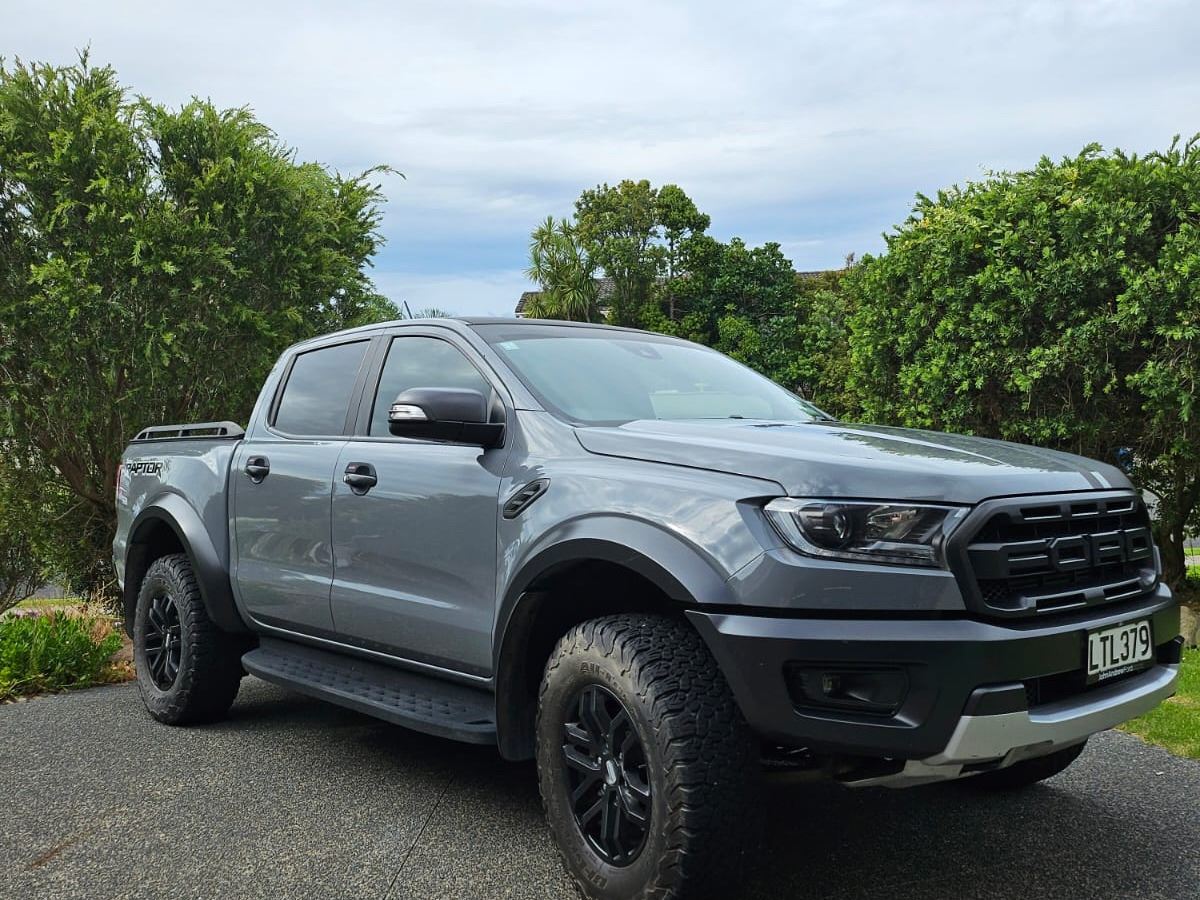 2018 grey Ford Ranger