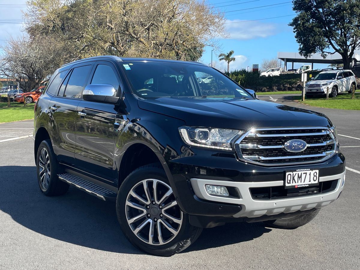 2020 black Ford Everest