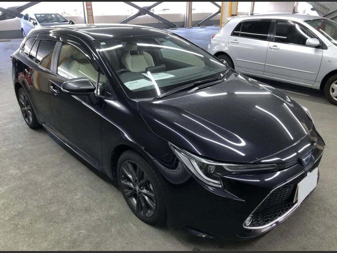 2020 bLack Toyota Corolla