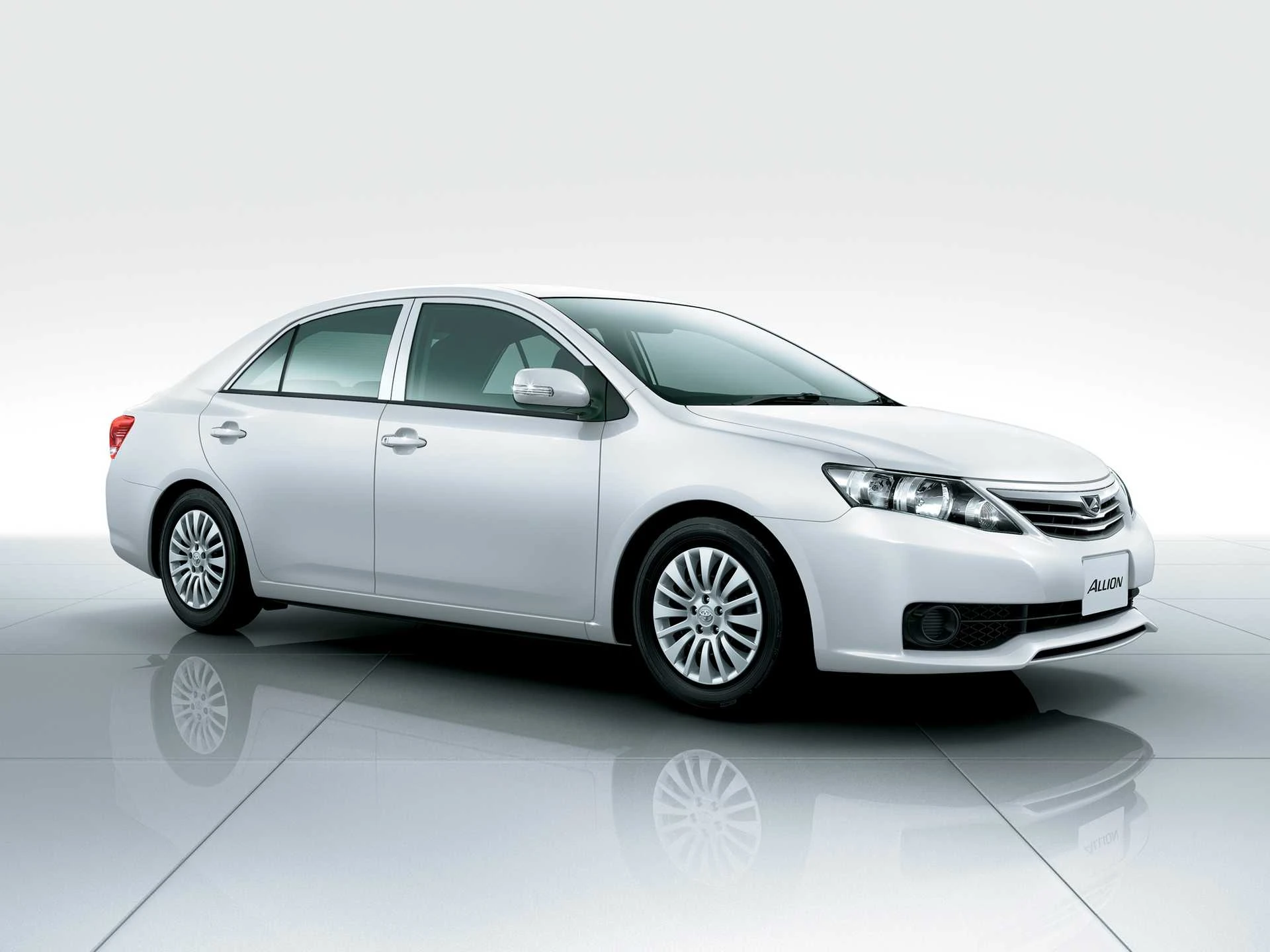 An image of the Toyota Allion in a white colour