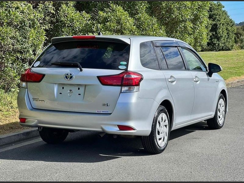 2018 Toyota Corolla Fielder (Hybrid)