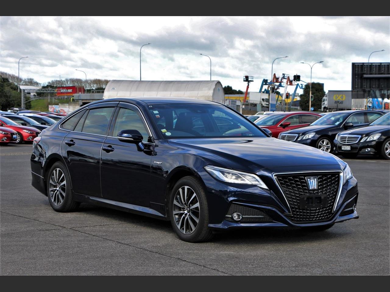 2019 Toyota Crown (Hybrid)