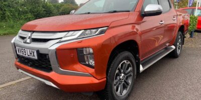 2019 orange Mitsubishi L200