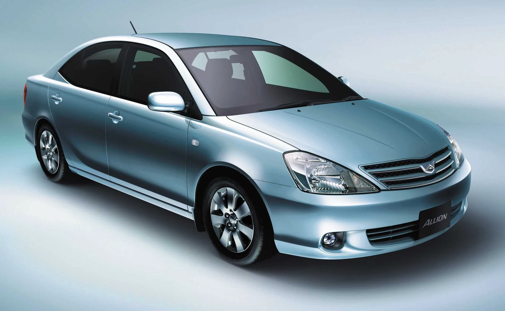 Toyota Allion Outlook