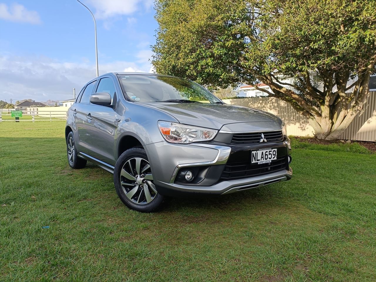 2018 silver Mitsubishi RVR