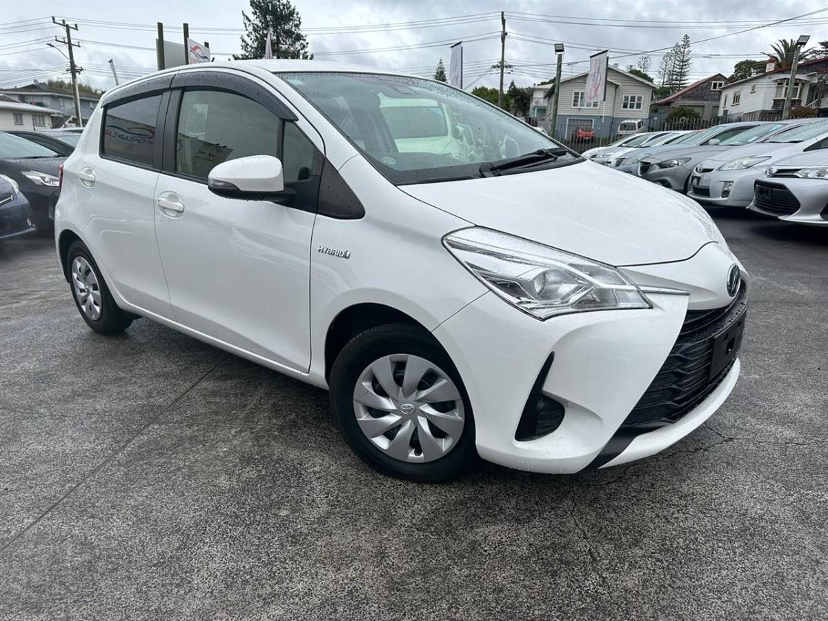 2018 Toyota Vitz Hybrid