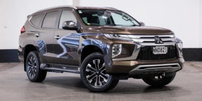 2021 Brown Mitsubishi Pajero