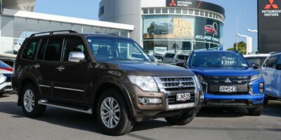 2018 brown Mitsubishi Pajero