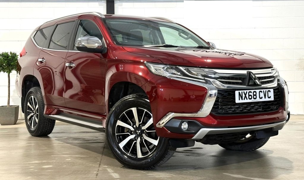 2019 Red Mitsubishi Shogun