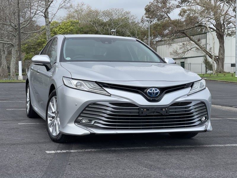 2018 Toyota Camry G-Package Hybrid