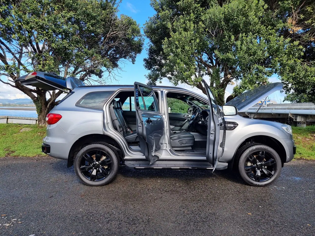 2017 Ford Everest TITANIUM 3.2 for Sale in Kenya by Best Cars for Sale in Kenya