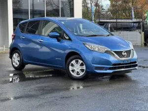 2017 blue Nissan Note