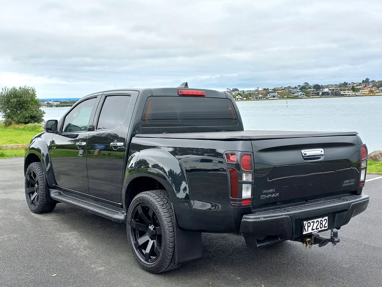 2017 Isuzu D-Max for Sale by Best Cars for Sale in Kenya Ltd.