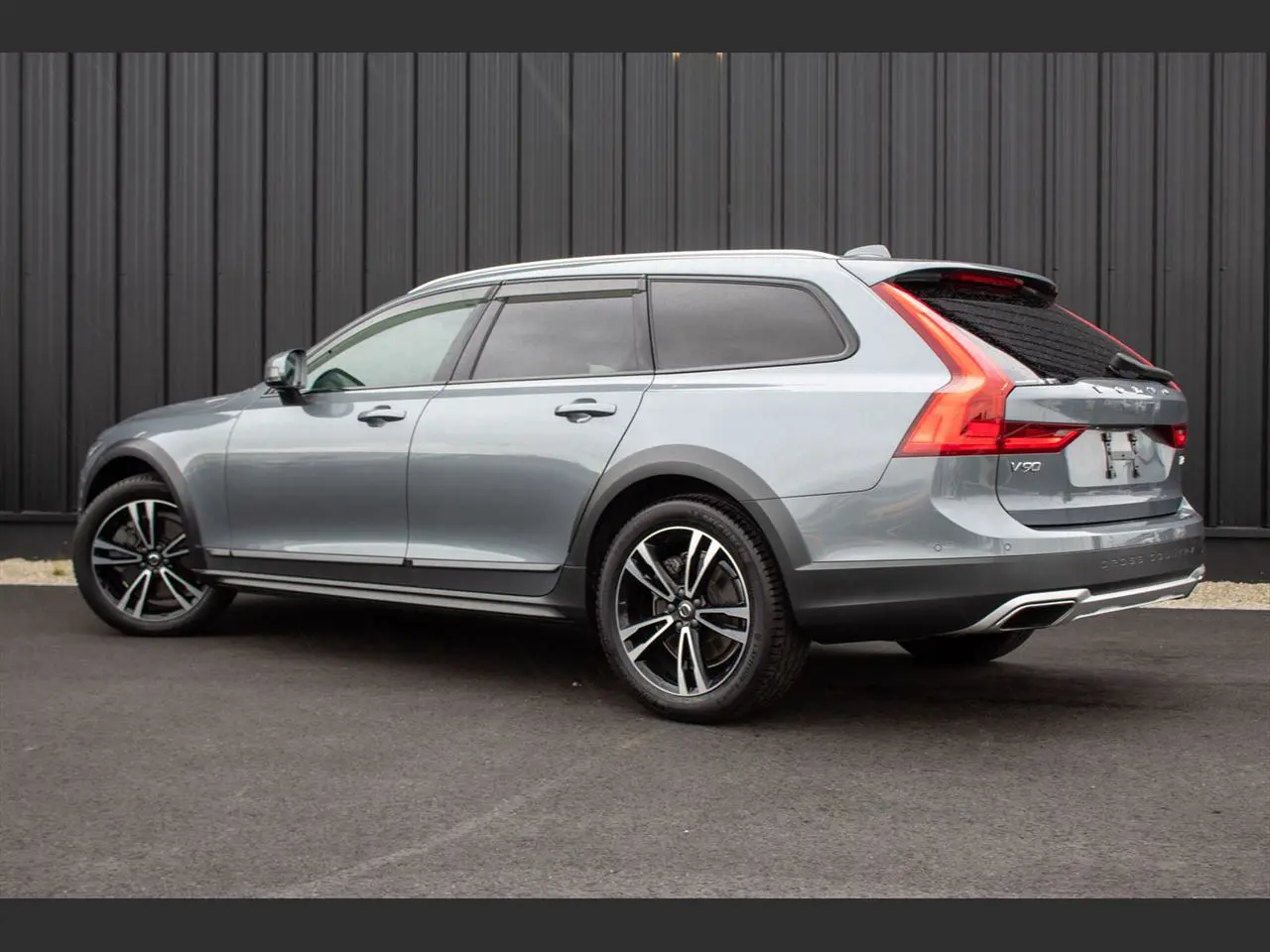 2017 Volvo V90 for Sale by Best Cars for Sale in Kenya Ltd.