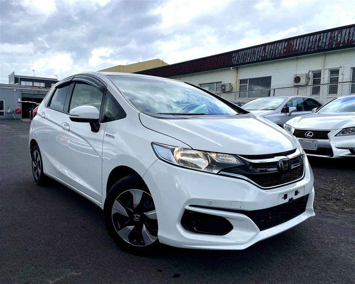 2018 Honda Fit Hybrid for sale in Kenya for Sale by Best Cars for Sale in Kenya Ltd.