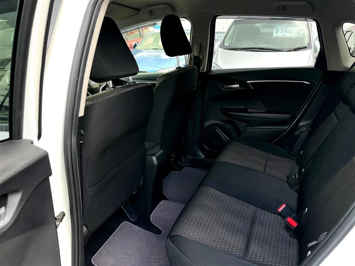 2018 Honda Fit Hybrid for sale in Kenya for Sale by Best Cars for Sale in Kenya Ltd.