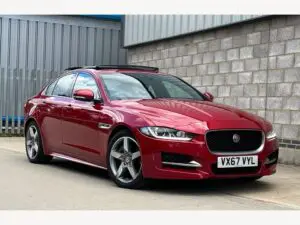 2017 Jaguar XE 2.0i R-Sport