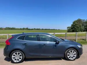 2017 Volvo V40