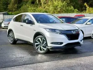 2017 White Honda Vezel RS