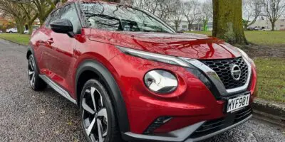 Red 2017 Nissan Juke ST-L 1.0T