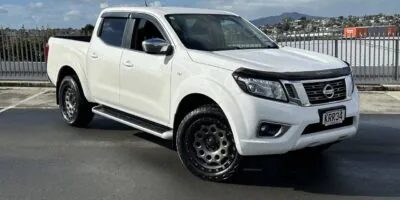 2017 white Nissan Navara