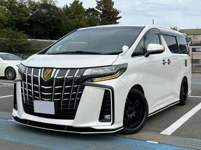 2018 TOYOTA ALPHARD for Sale by Best Cars for Sale in Kenya Ltd.