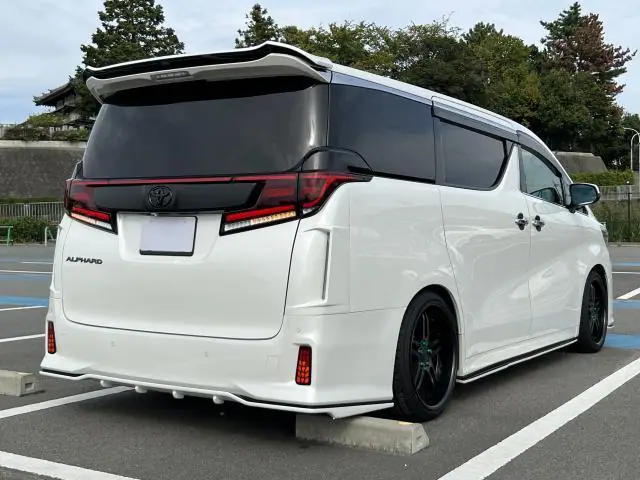 2018 TOYOTA ALPHARD for Sale by Best Cars for Sale in Kenya Ltd.