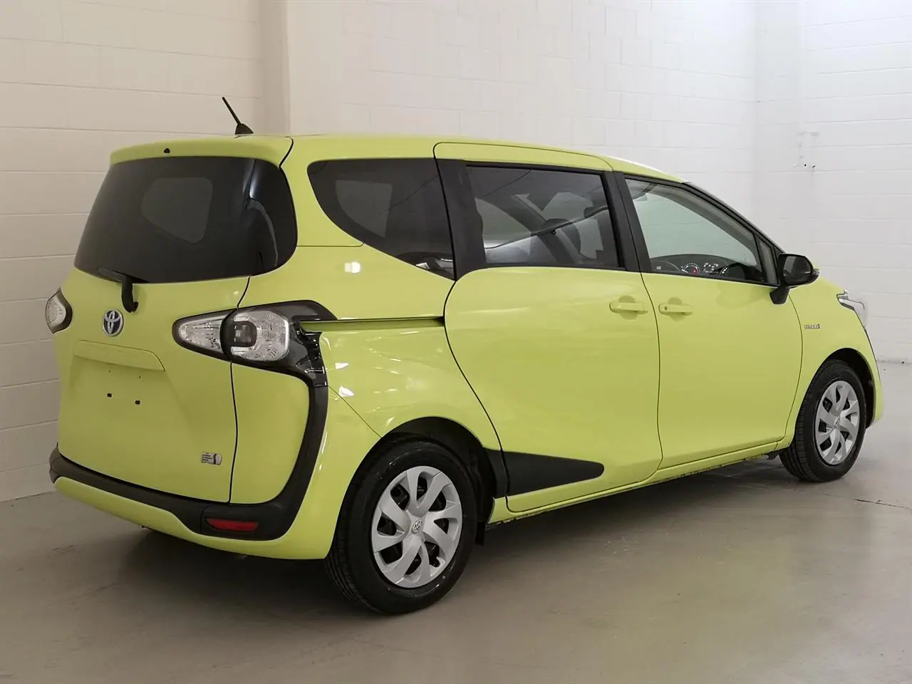 2018 Toyota Sienta Hybrid for Sale in Kenya by Best Cars for Sale in Kenya Ltd.